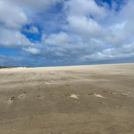 Kemping La Pinede Ensoleillee Au La Dune Blanche Camiers