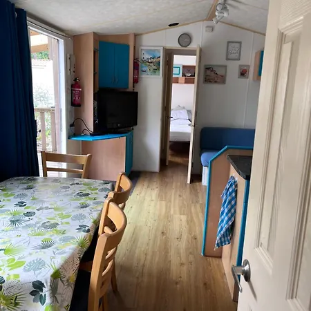 La Pinede Ensoleillee Au La Dune Blanche אתר קמפינג